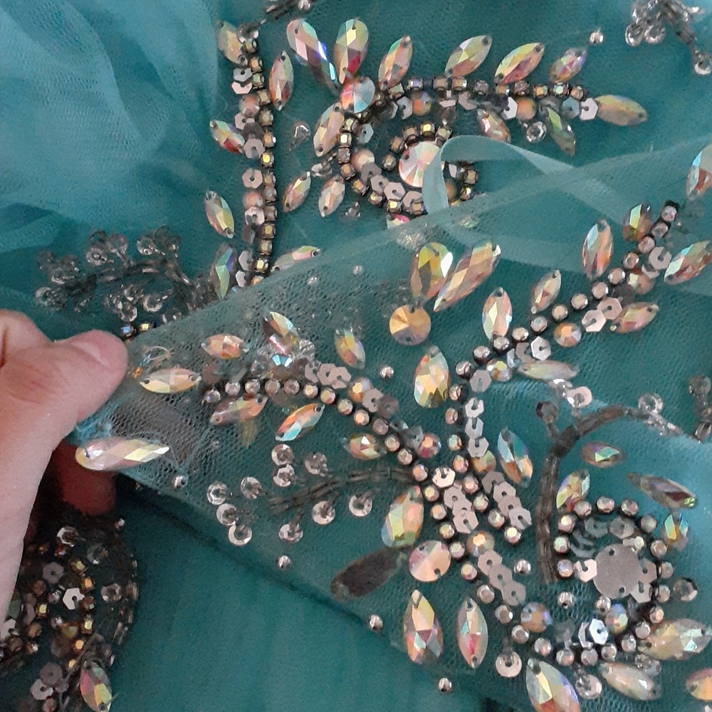 Luxury dress - Picture 4 of 4